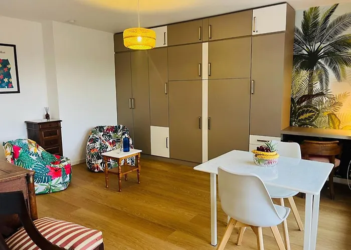 Apartman Proche Centre - Avec Balcon